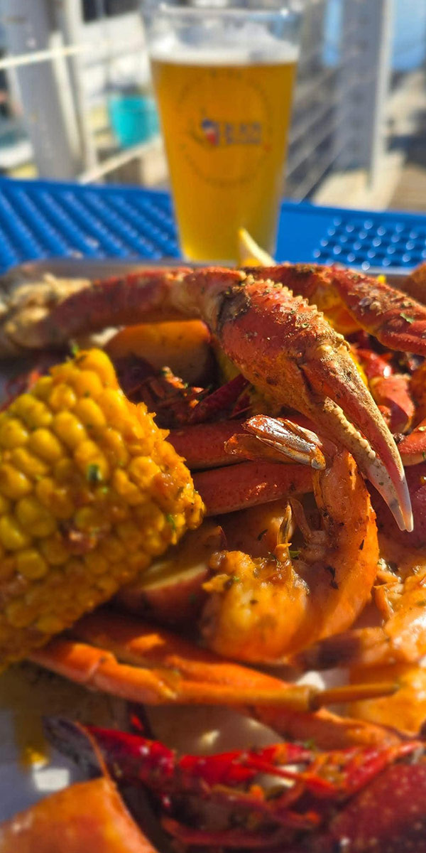 Half Shell Dockside dining at Scipio Creek Marina
