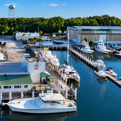 Marina near me – Lake of the Ozarks marina – pontoon boat rentals - jet ski rentals - houseboat rentals - boat docks near me – wet slips – wet boat slips – Mermaid Cove Marina & Boat Rentals